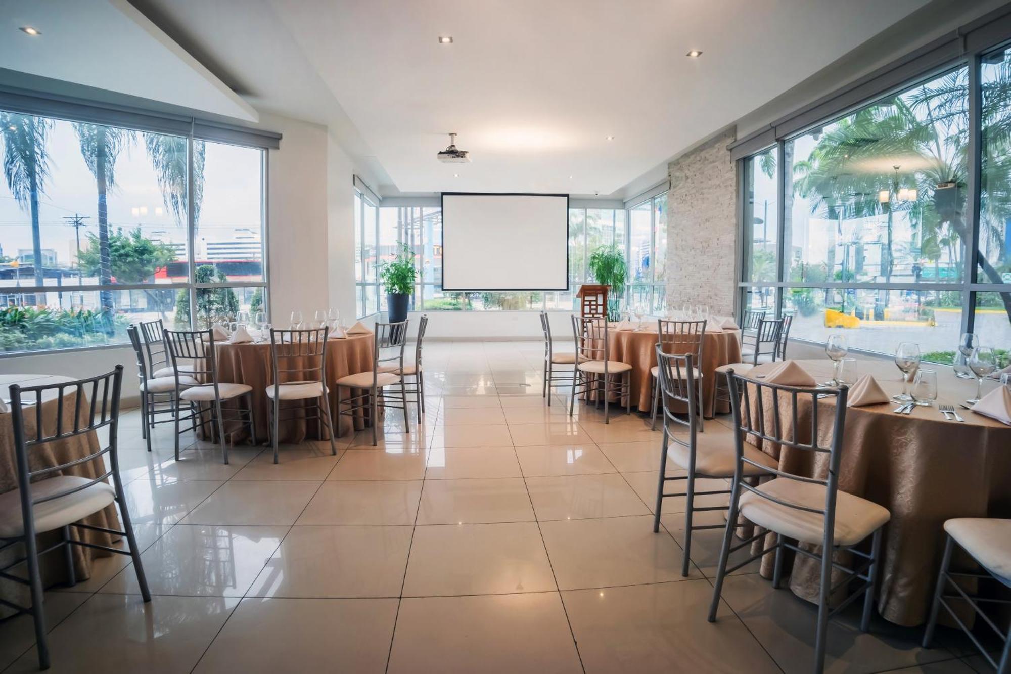 Wyndham Garden Guayaquil Hotell Eksteriør bilde