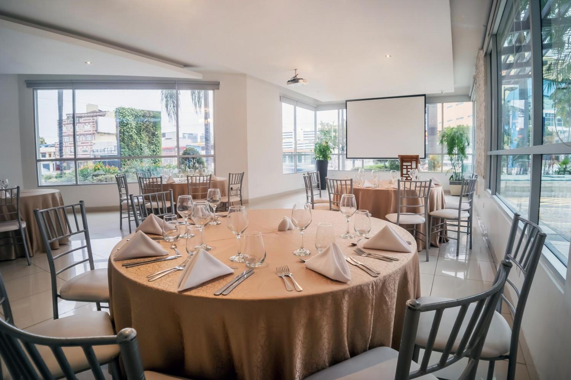 Wyndham Garden Guayaquil Hotell Eksteriør bilde